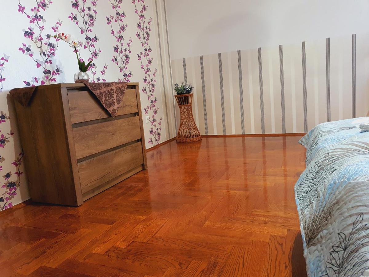Adel Apartman Miskolc Eksteriør billede