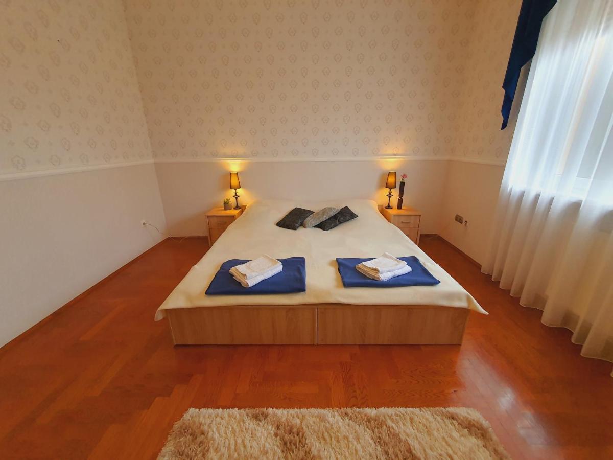 Adel Apartman Miskolc Eksteriør billede