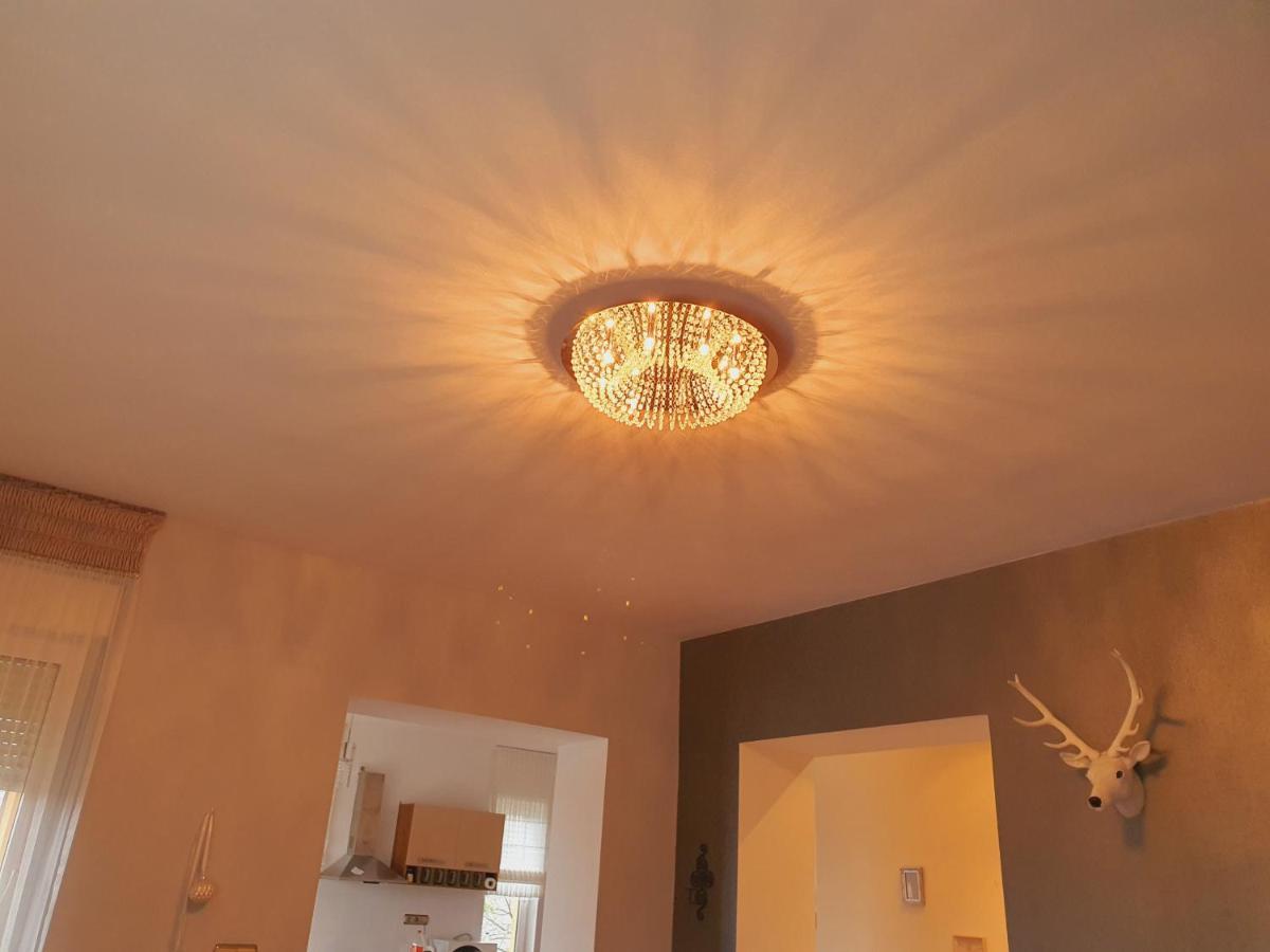 Adel Apartman Miskolc Eksteriør billede